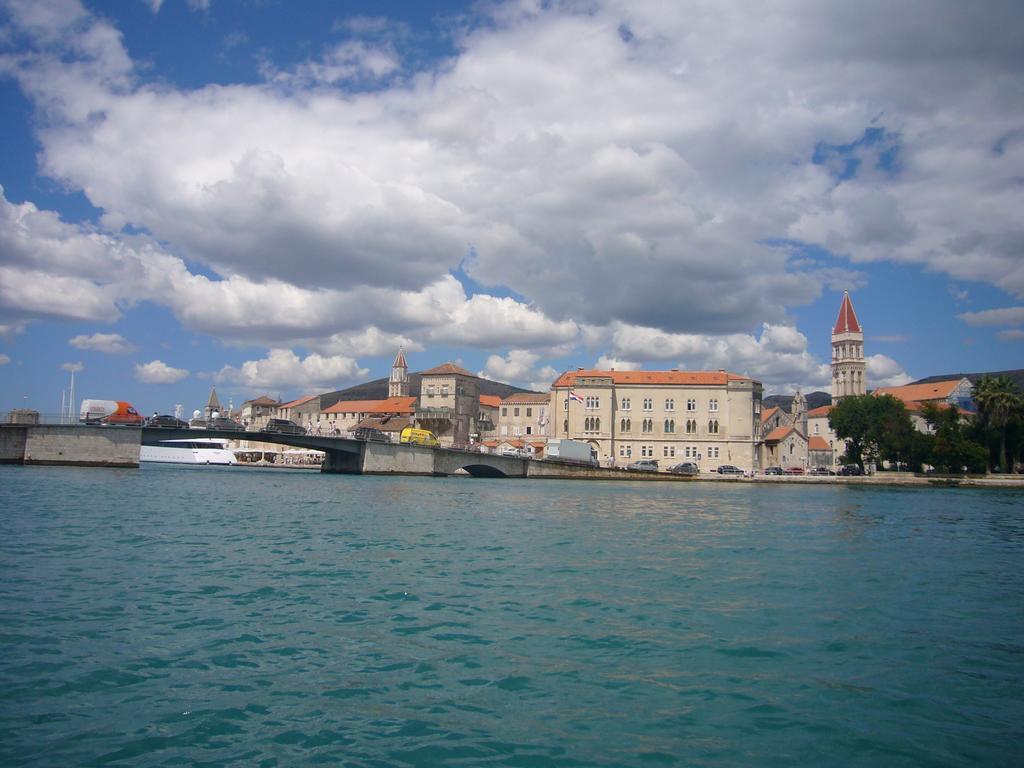 Apartment Nanito Trogir Bagian luar foto
