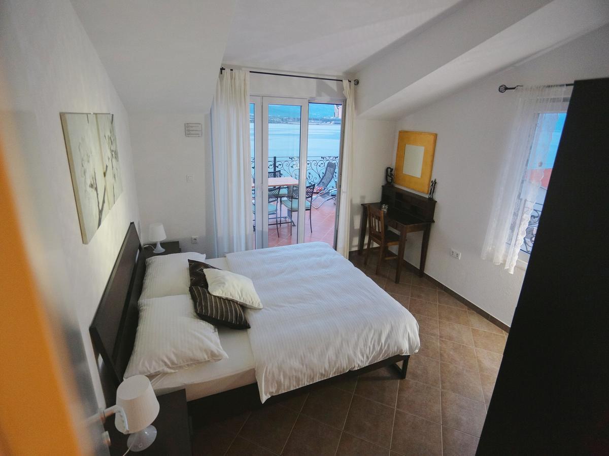Apartment Nanito Trogir Bagian luar foto